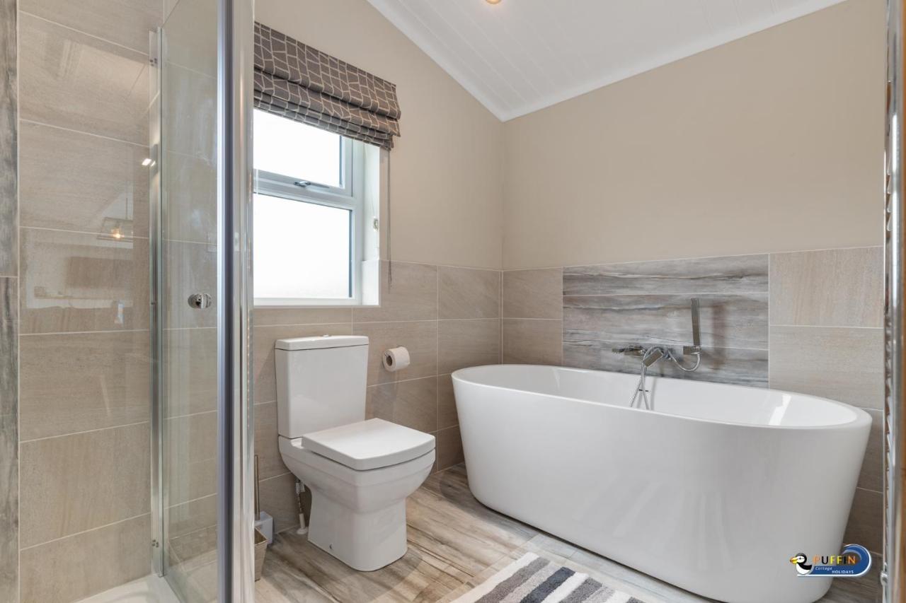 Valley View Lodge - Luxury Lodge, Hot Tub, Close To Beach Penally Exterior foto